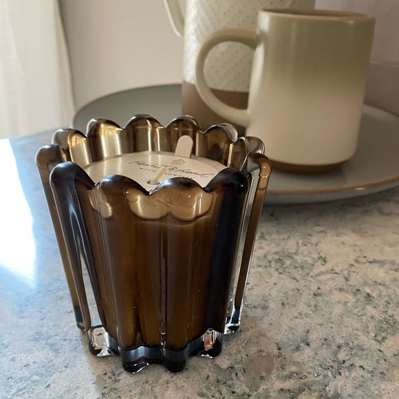 Hearth & Hand with Magnolia Soy 28hr Burning Candle Scent  Sea Salted Honey - Picture 6 of 6